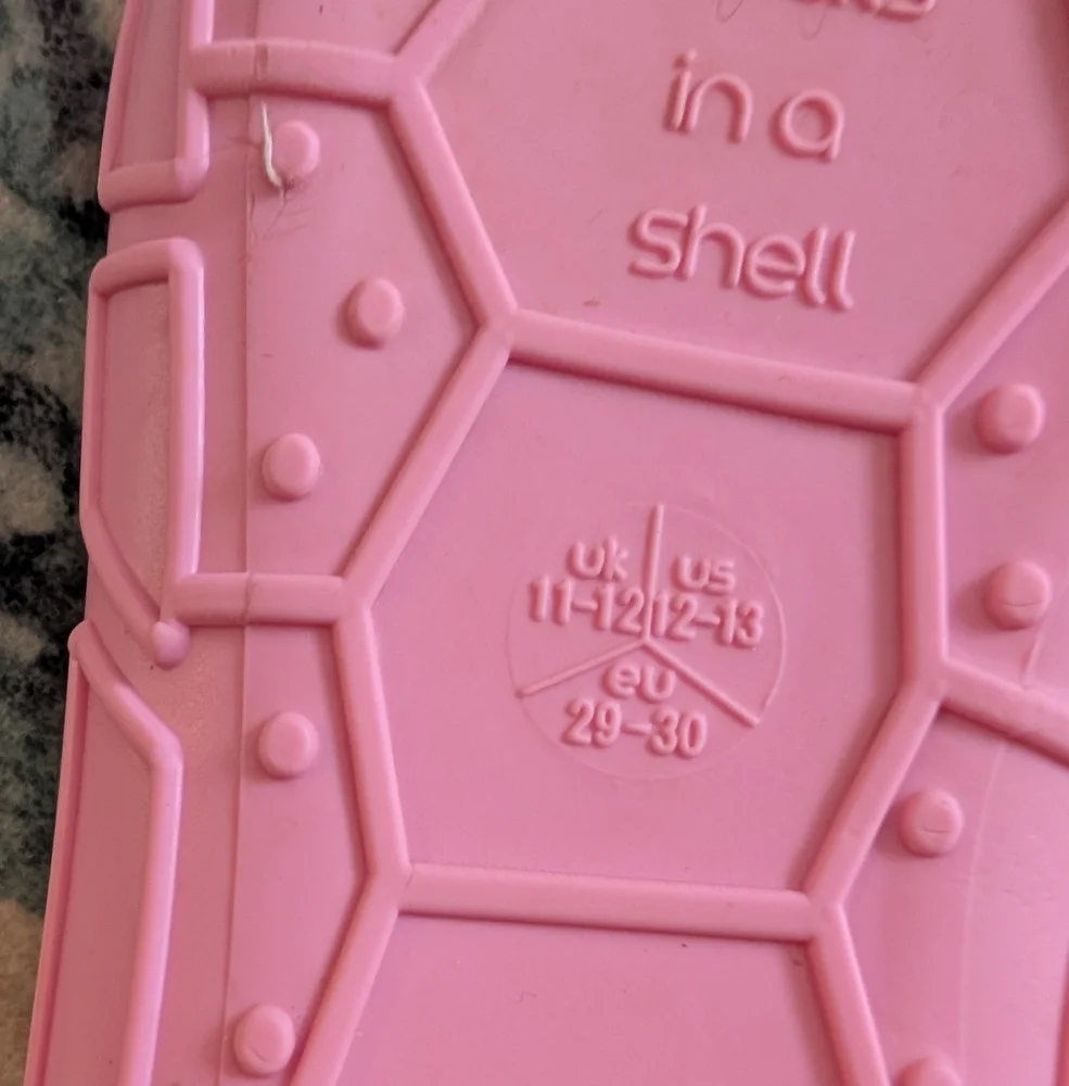 💥3/$24 Turtl Pink And Shell Print Water‎ Shoes